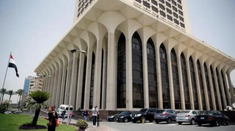 مصر تدين الهجمات الإيرانية على الإمارات والأردن وتحذر من خطورة اتساع نطاق المواجهة الإقليمية