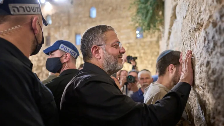 وسط انتقادات دولية.. بن غفير يفتتح أعمال بناء موقع لإعدام الفلسطينيين