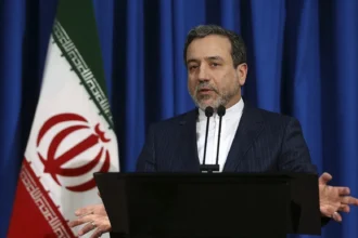 Araghchi criticizes US sanctions and warns of their repercussions on the global economic system