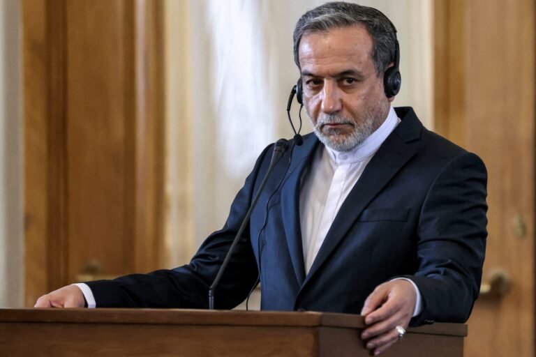 Iranian Foreign Minister arrives in Najaf... Details