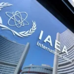 وكالة الطاقة الدولية تخفض توقعات الطلب على النفط لعام 2026 وسط استمرار إغلاق مضيق هرمز