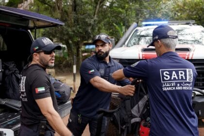 لإغاثة المتضررين.. فريق البحث والإنقاذ الإماراتي يواصل مهامه في منطقة راسوا بـ نيبال