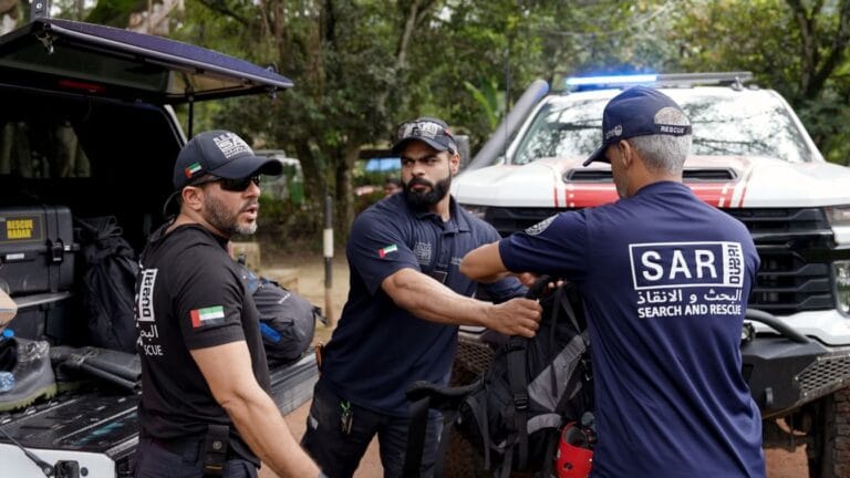 To help those affected.. The UAE search and rescue team continues its tasks in the Raswa area in Nepal