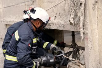 Using advanced technologies.. The UAE search and rescue team finds 10 missing people and continues its operations in Nepal