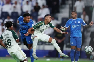 الهلال يواصل انتصاراته ويهزم الأهلي بثلاثية في كلاسيكو الدوري السعودي