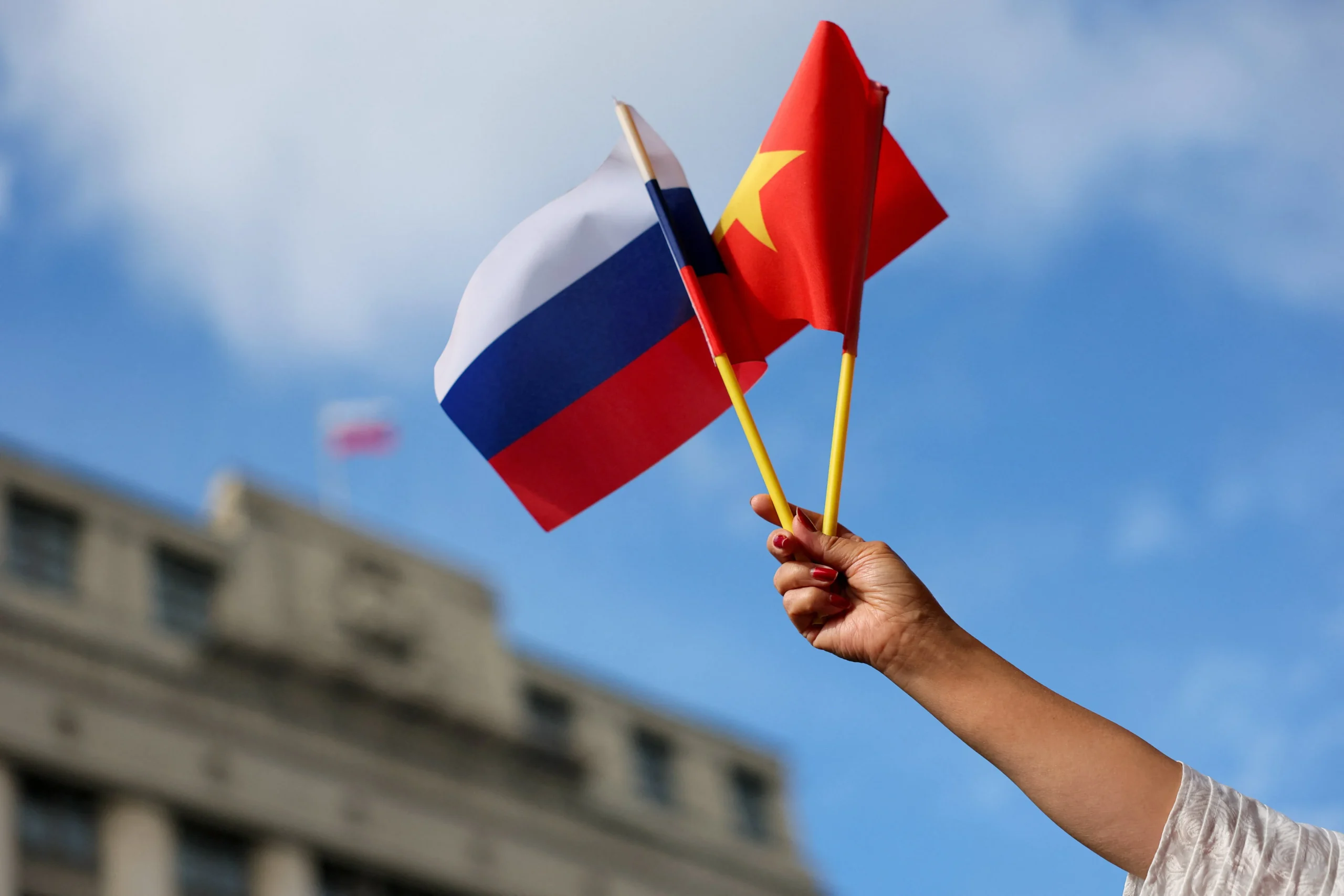 Vietnam Holds Firm on Relations with Russia Despite External Pressure