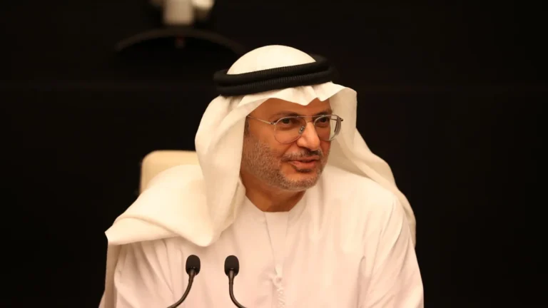 رد إماراتي حاسم عقب قرار القطيعة.. قرقاش: العلاقات الدبلوماسية لا تدار بالألغاز
