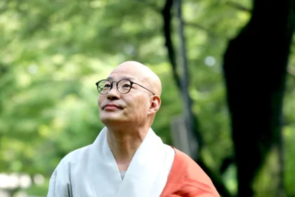 Fen Jinwoo re-elected as leader of South Korea's largest Buddhist sect for a second term