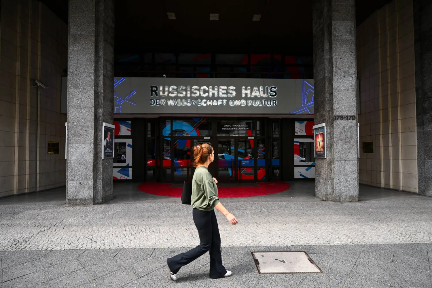 “Russian House” in Berlin Closes Its Doors; Staff Depart for Moscow