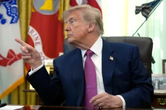 Trump reassesses his strategy toward Iran: Military action recedes, and negotiation takes center stage