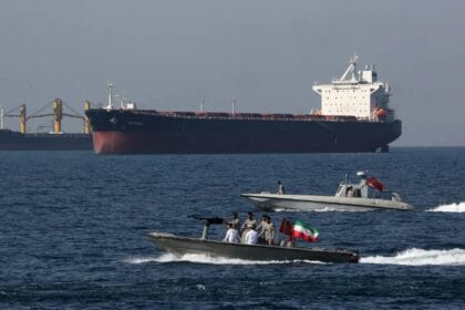 طهران تشدد Tehran tightens its grip on Hormuz... Iran Tehran tightens its grip on Hormuz... Iran unveils new arrangements for navigation in the Gulfnew arrangements for navigation in the Gulfعلى هرمز.. إيران تكشف ترتيبات جديدة للملاحة في الخليج
