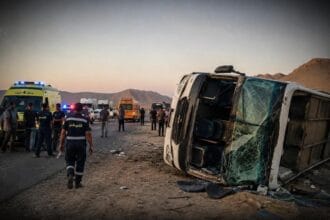 Egypt: 16 dead and 28 injured in bus crash in South Sinai