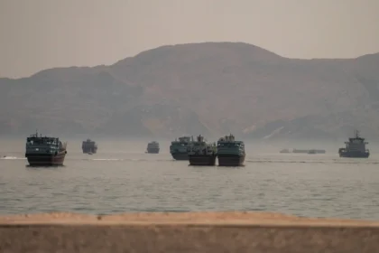 Sharp decline in maritime traffic in the Strait of Hormuz, with the number of transiting vessels dropping to just seven