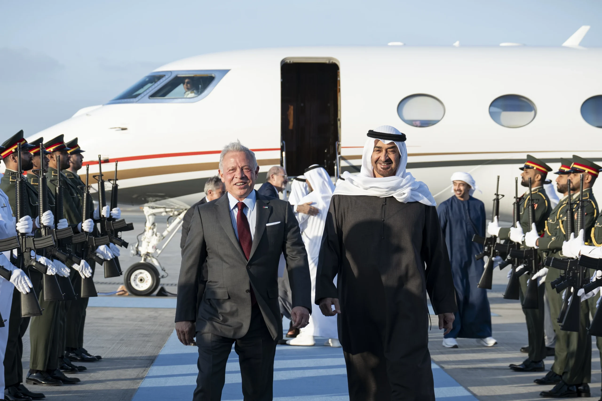 The UAE President and the King of Jordan discuss strengthening regional relations and developments