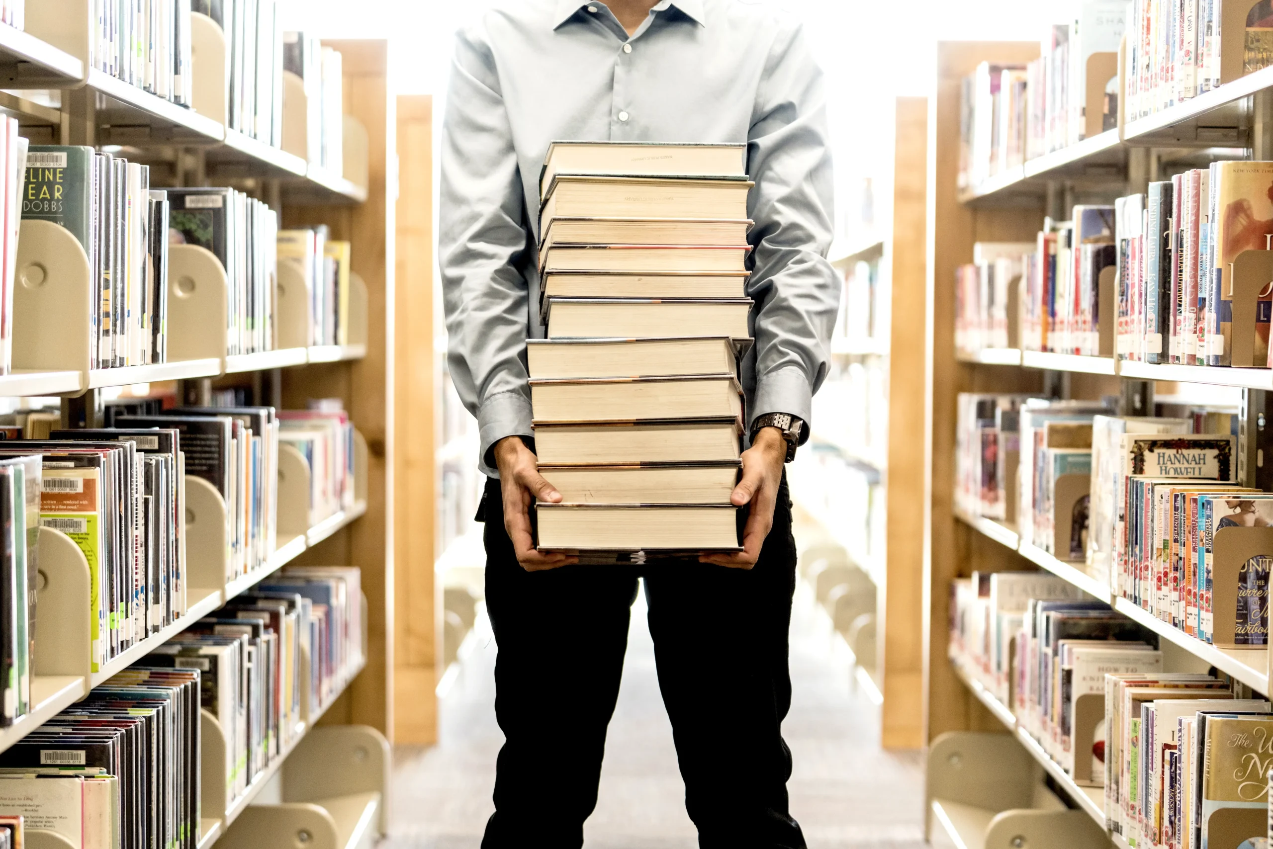 In the age of the phone, nearly half of readers don’t have enough time for books, and short stories offer a solution