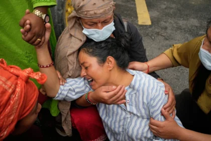 Nepal bids farewell to flood victims: flags lowered and rescue operations intensified